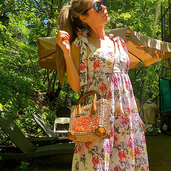 Michael Kors
MALIBU MEDIUM STRAW CROSSBODY - Picture 9 of 10